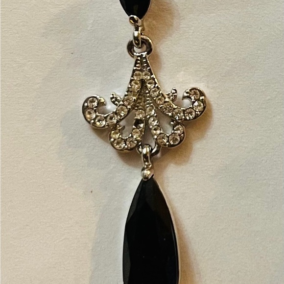 Elegant black prong set and pave Austrian crystals pierced earrings silverplated - Picture 4 of 5